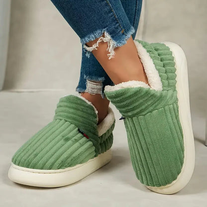 Ember Cozy Pluffi Slippers