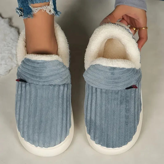 Ember Cozy Pluffi Slippers